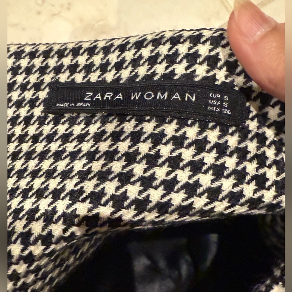 Zara Black and White Houndstooth Skirt - Picture 5 of 7
